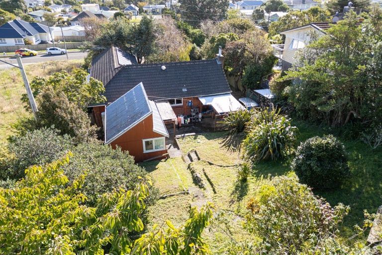 Photo of property in 20 Tremewan Street, Tawa, Wellington, 5028