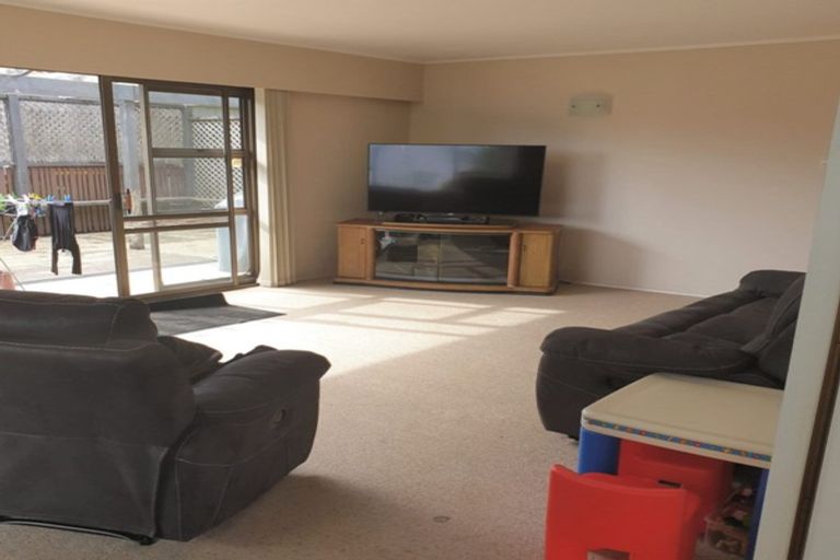 Photo of property in 20 Norfolk Rise, Waiuku, 2123