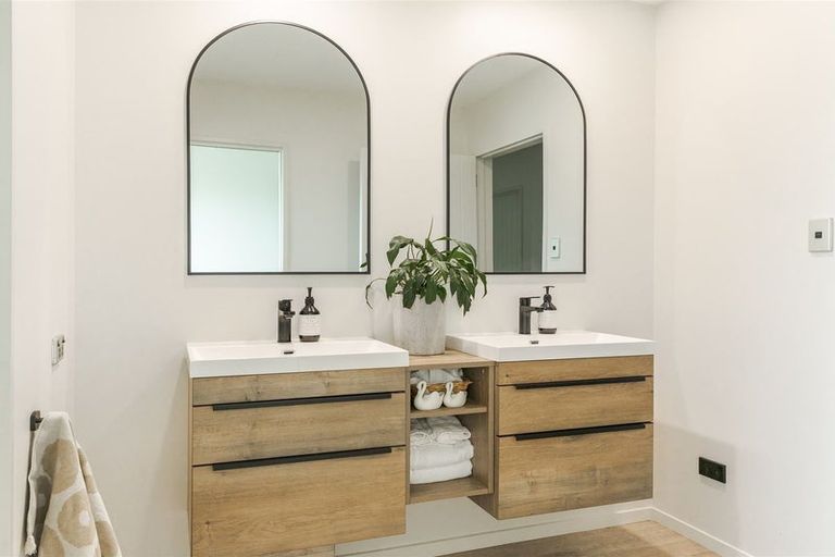 Photo of property in 44 Eastons Road, Westport, 7825