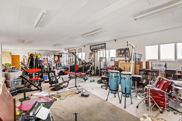 Photo of property in 11 Shamrock Lane, Te Atatu Peninsula, Auckland, 0610