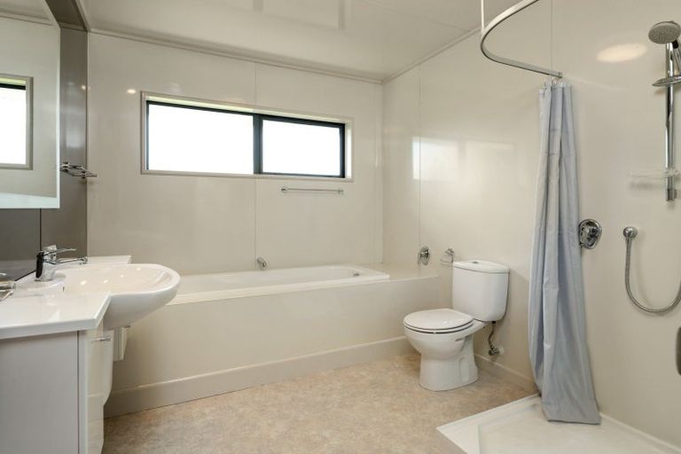 Photo of property in 100a Maxwell Road, Blenheim, 7201