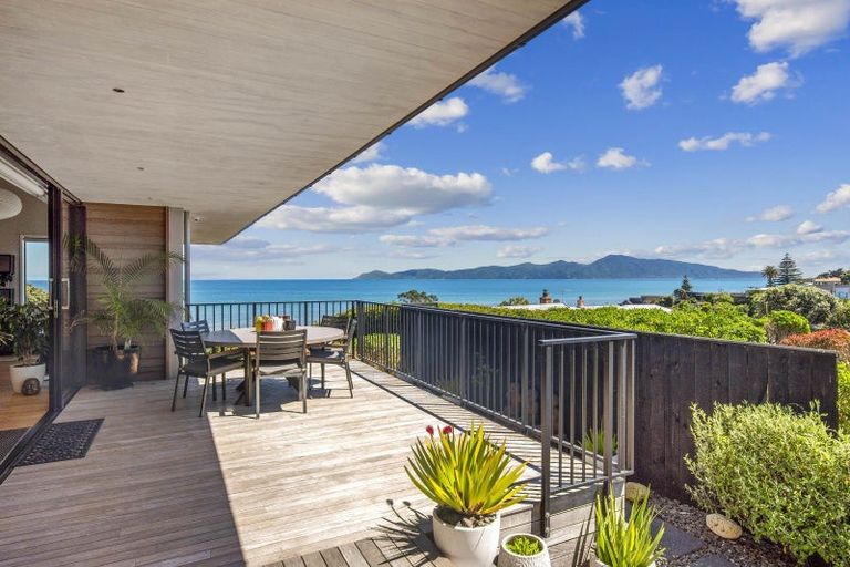 Photo of property in 15 Karekare Road, Raumati South, Paraparaumu, 5032