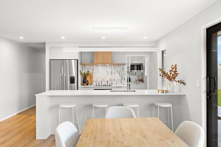 Photo of property in 54 Freedom Drive, Kelvin Grove, Palmerston North, 4414