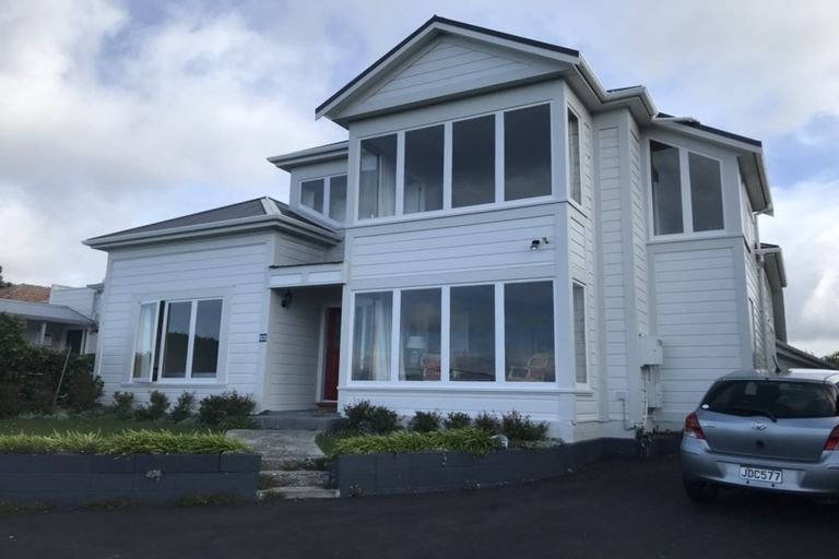 Photo of property in 22 Harbour View Road, Northland, Wellington, 6012