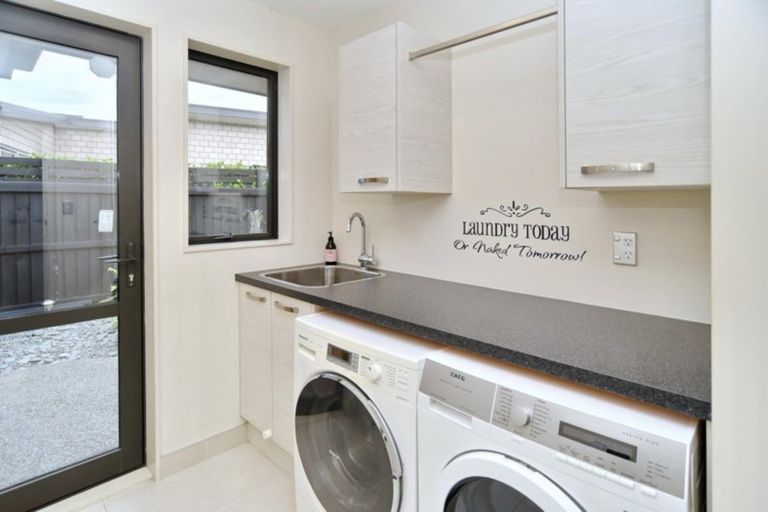 Photo of property in 22 Hawthorn Mews, Rangiora, 7400