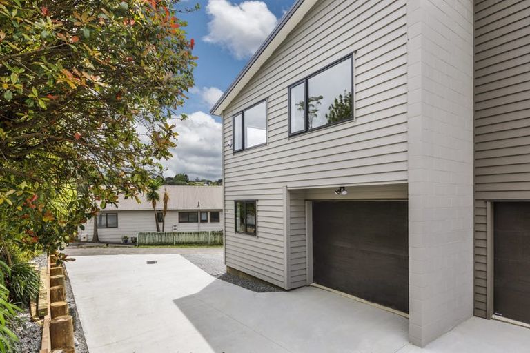 Photo of property in 10a Neilon Place, Northcross, Auckland, 0632