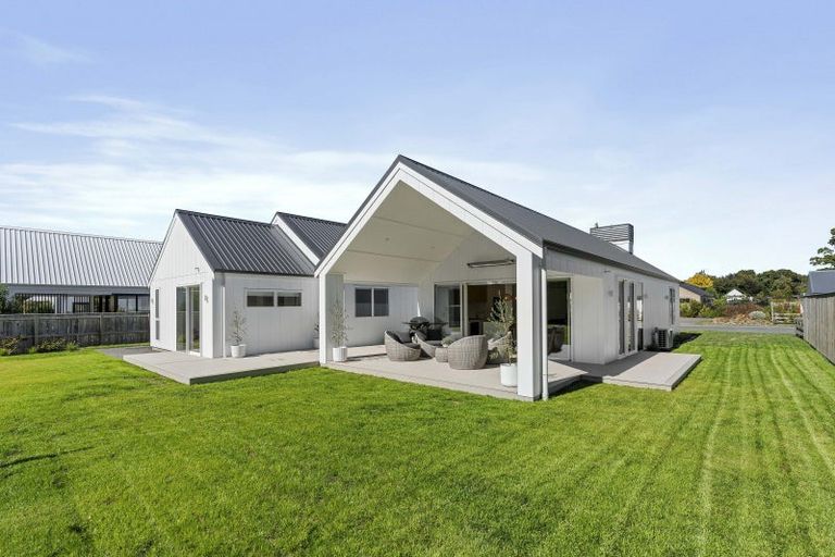 Photo of property in 3 Matai Grove, Greytown, 5712