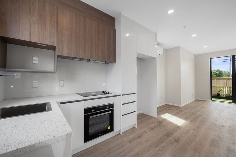 Photo of property in 8/88 Gloria Avenue, Te Atatu Peninsula, Auckland, 0610