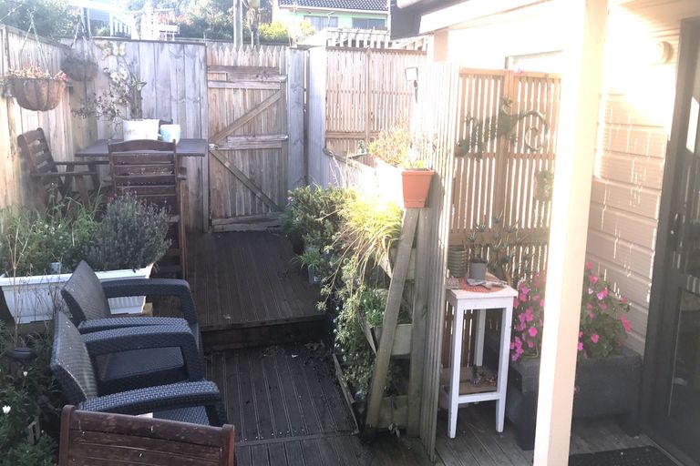 Photo of property in 4 Rotoma Rise, Clover Park, Auckland, 2019