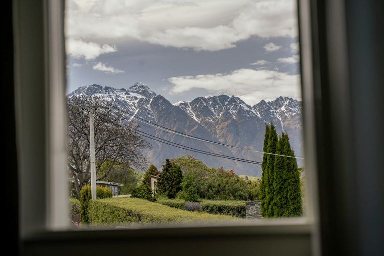 Photo of property in 1 Suburb Street, Queenstown, 9300