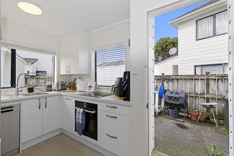 Photo of property in 4/24 Mason Street, Moera, Lower Hutt, 5010