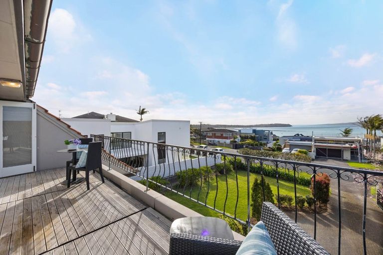 Photo of property in 24 Takutai Avenue, Bucklands Beach, Auckland, 2012