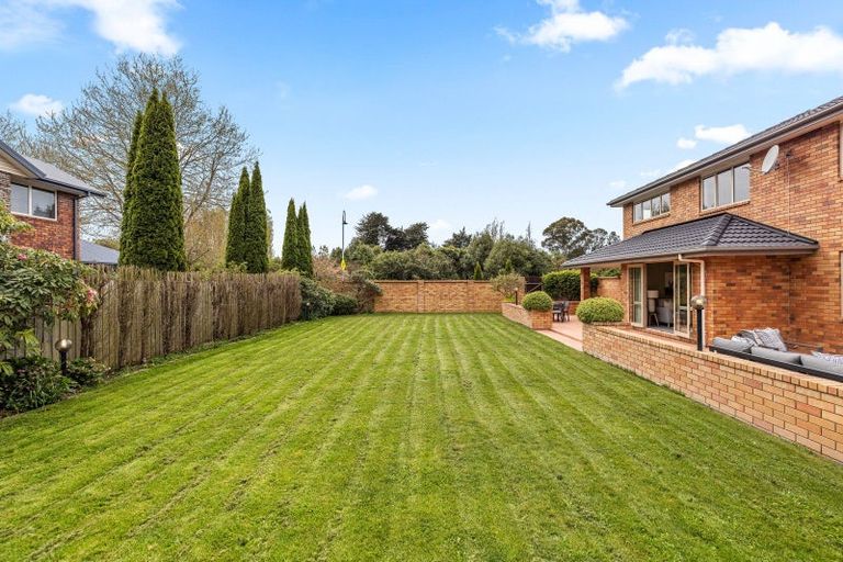 Photo of property in 64 Willowview Drive, Redwood, Christchurch, 8051