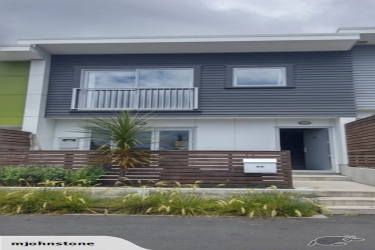 Photo of property in 8u8 Middleton Road, Johnsonville, Wellington, 6037