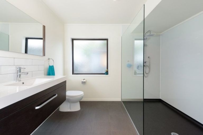 Photo of property in 35b Lyn Grove, Papamoa Beach, Papamoa, 3118