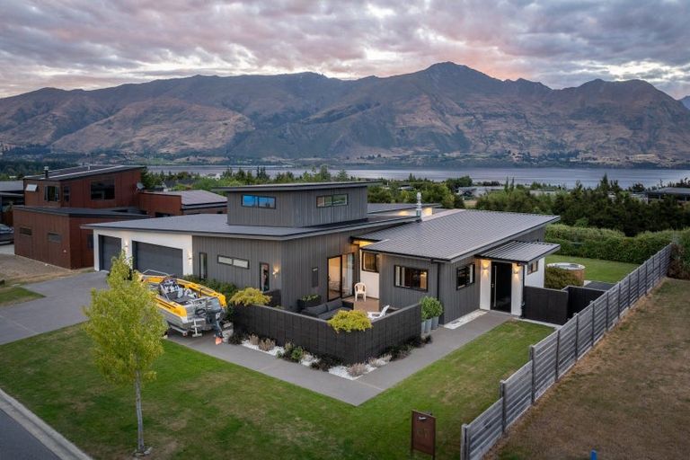 Photo of property in 67 Infinity Drive, Wanaka, 9305