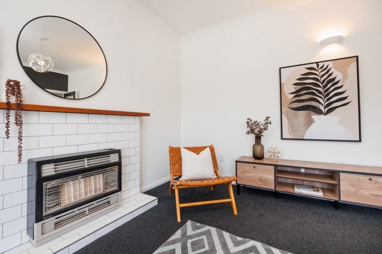 Photo of property in 18 East Street, Terrace End, Palmerston North, 4410