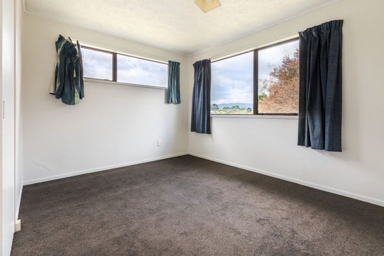 Photo of property in 86 Sunvue Road, Glen Eden, Auckland, 0602
