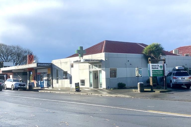 Photo of property in 10 Somerset Crescent, Spreydon, Christchurch, 8024