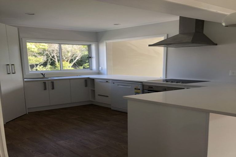 Photo of property in 61 Kauri Road, Stanmore Bay, Whangaparaoa, 0932