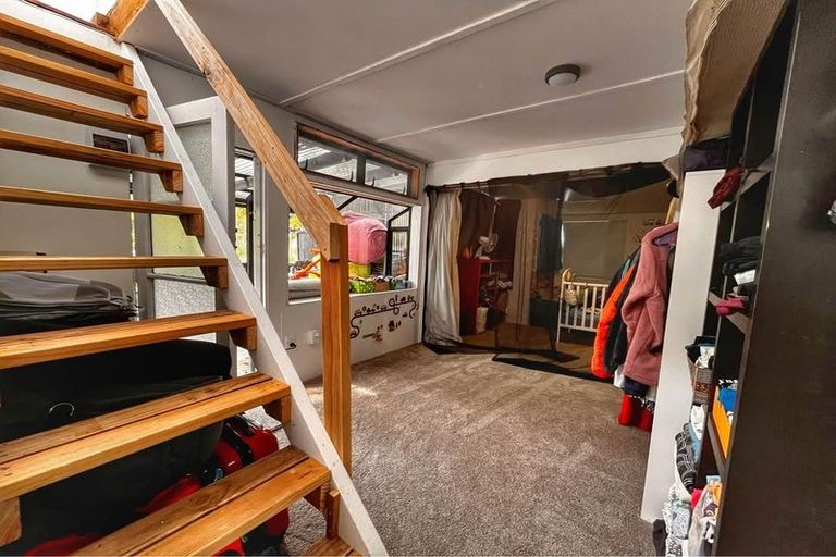 Photo of property in 41 Lone Kauri Road, Karekare, New Lynn, 0772