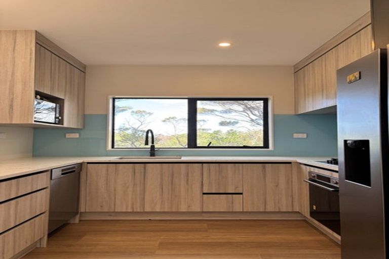 Photo of property in 29c West Harbour Drive, West Harbour, Auckland, 0618