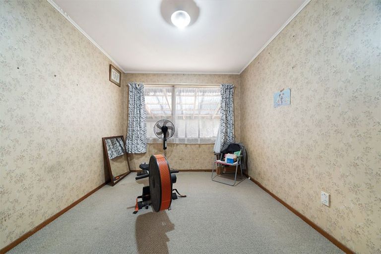 Photo of property in 107 Captain Scott Road, Glen Eden, Auckland, 0602