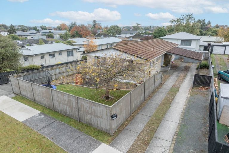 Photo of property in 2/86 Tamatea Road, Taupo, 3330