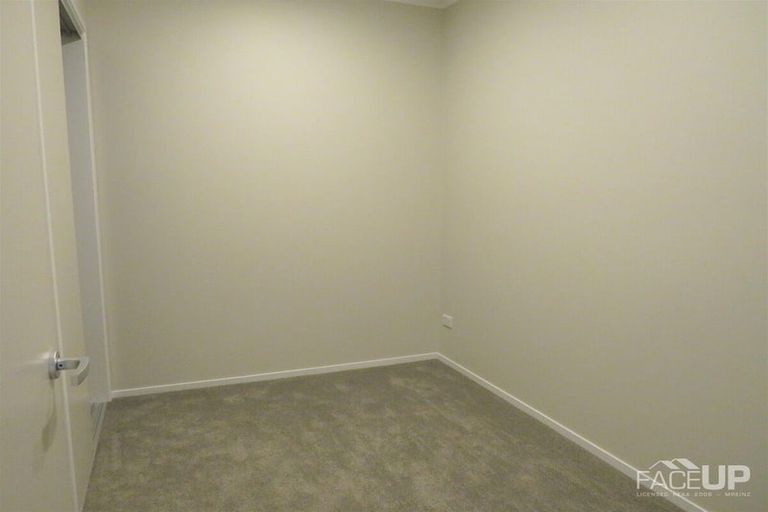 Photo of property in 58 Rangihina Road, Hobsonville, Auckland, 0616