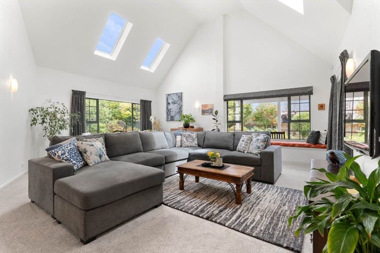 Photo of property in 43 Mcmaster Street, Greytown, 5712