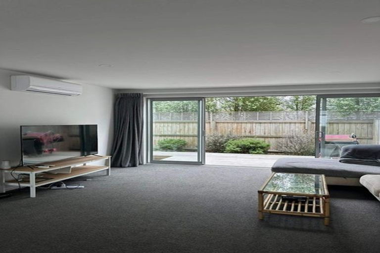 Photo of property in 2/368 Hereford Street, Linwood, Christchurch, 8011