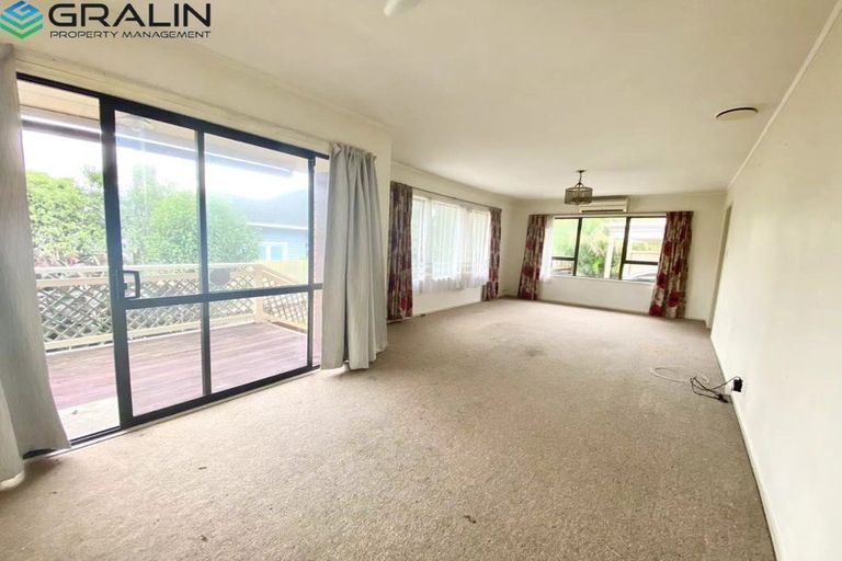 Photo of property in 2/332 West Coast Road, Glen Eden, Auckland, 0602
