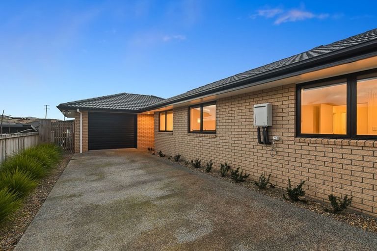 Photo of property in 12u2 Onukutara Place, Huntington, Hamilton, 3281