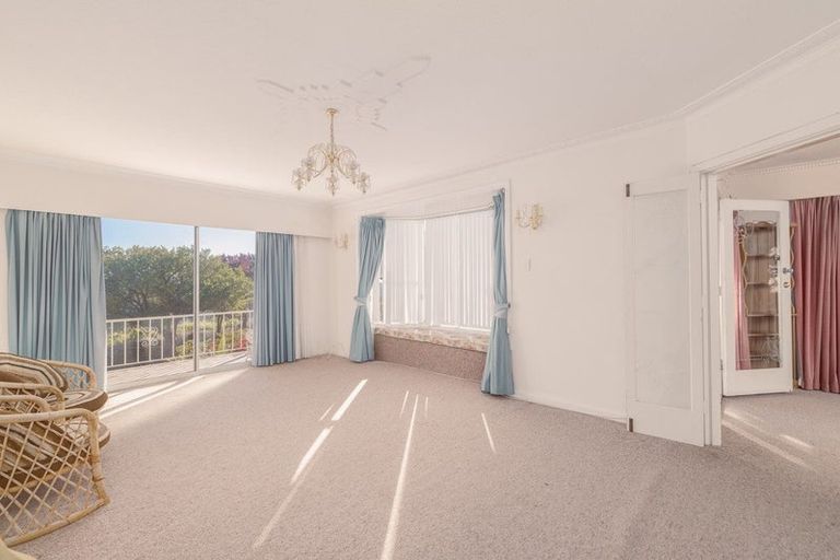 Photo of property in 7b Karitane Drive, Cashmere, Christchurch, 8022