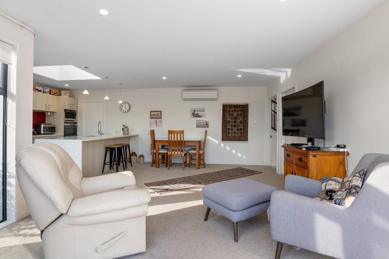 Photo of property in 6 Kilkivan Lane, Broomfield, Christchurch, 8042