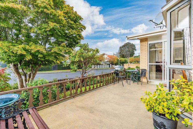 Photo of property in 93 Cannington Road, Maori Hill, Dunedin, 9010