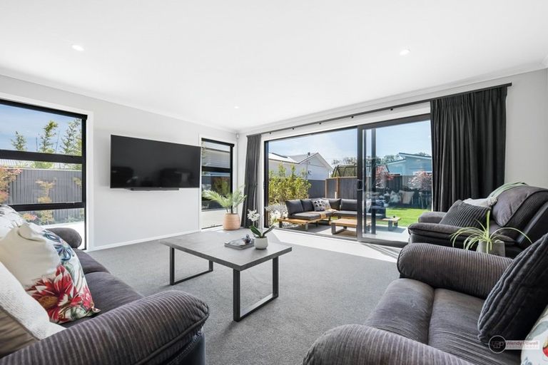 Photo of property in 24a Birdwood Road, Waterloo, Lower Hutt, 5011