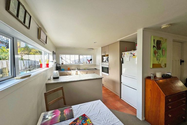 Photo of property in 18a Oriental Street, Welbourn, New Plymouth, 4312