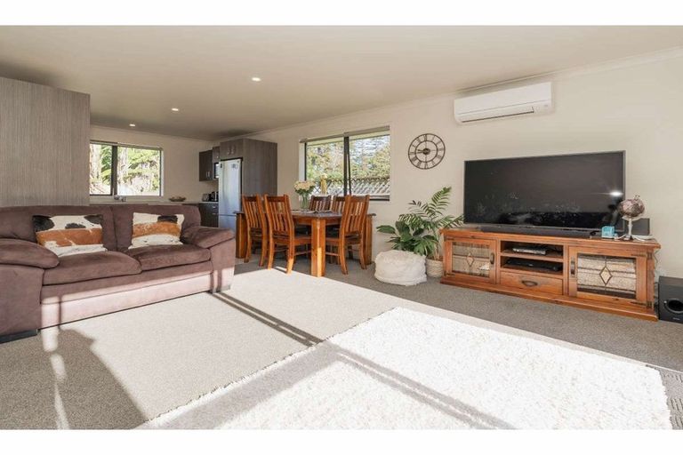 Photo of property in 12b Jacaranda Place, Parklands, Christchurch, 8083