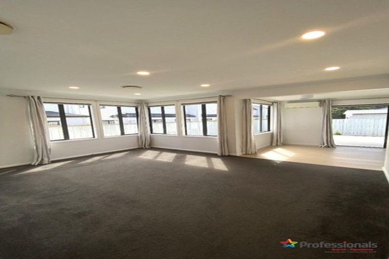Photo of property in 1/10 Avis Avenue, Papatoetoe, Auckland, 2025