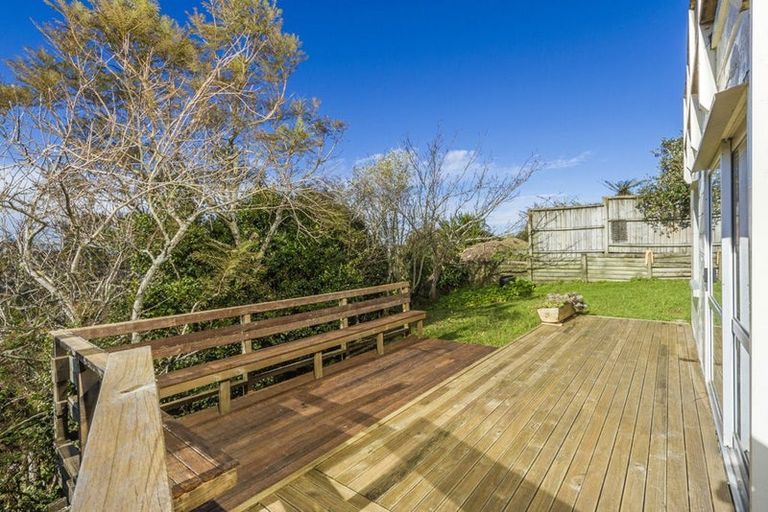 Photo of property in 76 Manuka Road, Glenfield, Auckland, 0629