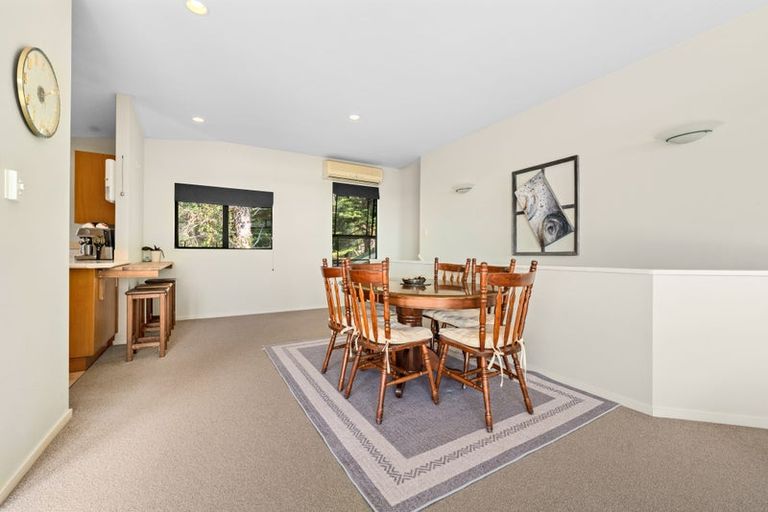 Photo of property in 43b Island Bay Road, Beach Haven, Auckland, 0626