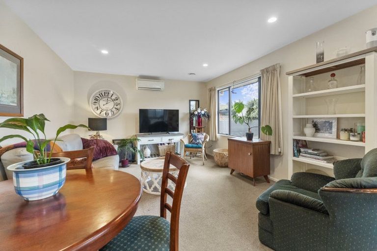 Photo of property in 60b Te Rauparaha Street, Otaki, 5512