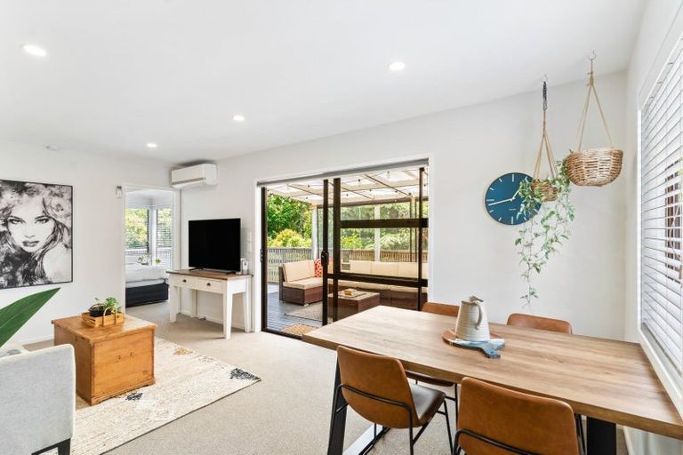 Photo of property in 2/88 Lauderdale Road, Birkdale, Auckland, 0626