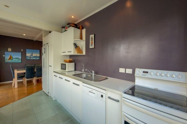 Photo of property in 223b Ocean Road, Whangamata, 3620