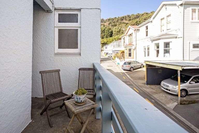 Photo of property in 1u6 Rixon Grove, Mount Victoria, Wellington, 6011