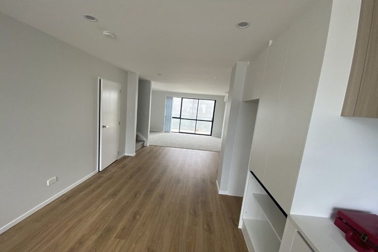 Photo of property in 2 Hinonga Loop, Silverdale, 0932