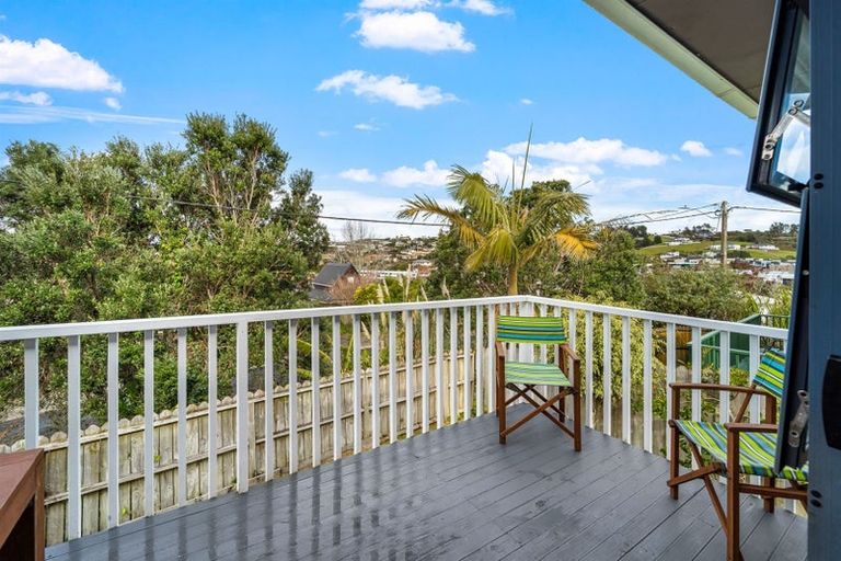 Photo of property in 44 Penton Road, Stanmore Bay, Whangaparaoa, 0932
