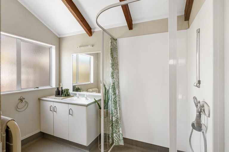 Photo of property in 24 Church Road, Taradale, Napier, 4112