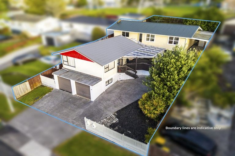 Photo of property in 21 Arlette Place, Massey, Auckland, 0614